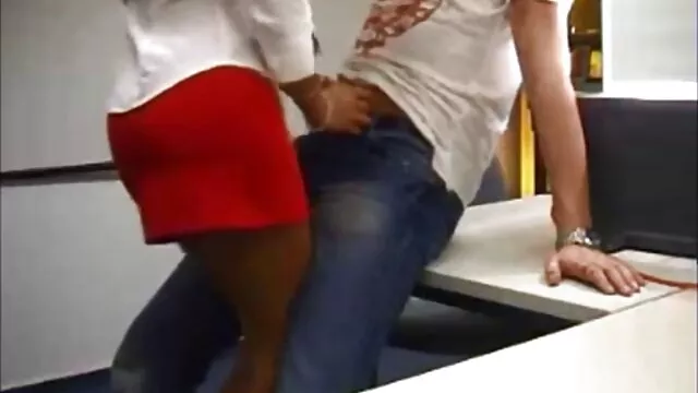 Oliato culo bionda prende il primo cazzo filme porno noi online gratis dentro