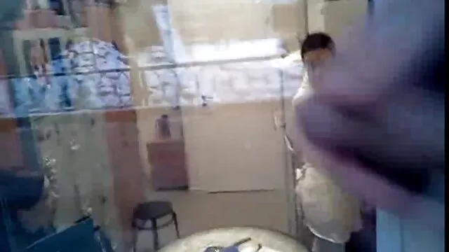 Giapponese prende due cazzi per la guancia e ottiene sborrata nella figa pelosa filme porno gratis online noi