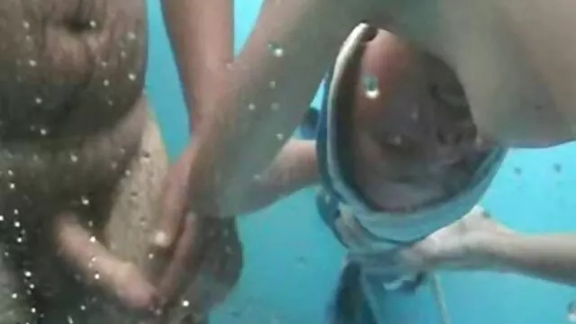 Fratello fa fisting figa sorella in filme xxl onlaine bagno in lavatrice