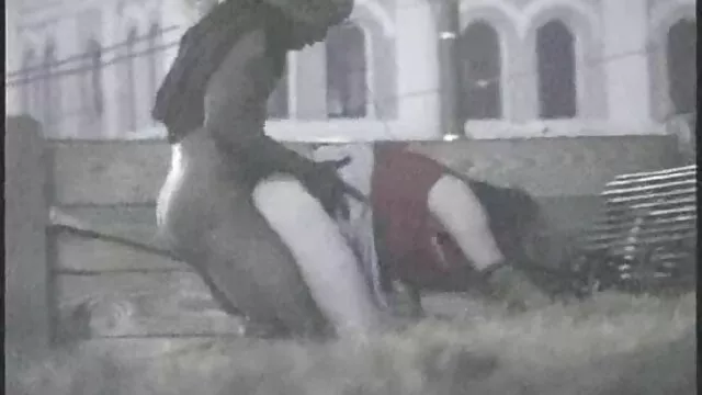 Pulcino cums da vibratore e videoclipuri prno macchina del sesso allo stesso tempo