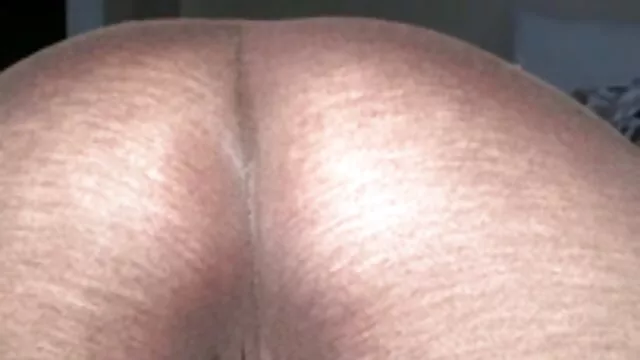 bionda Trisha Parks maiale filme porno online cu negri appoggiato su un carrello per il cavallo