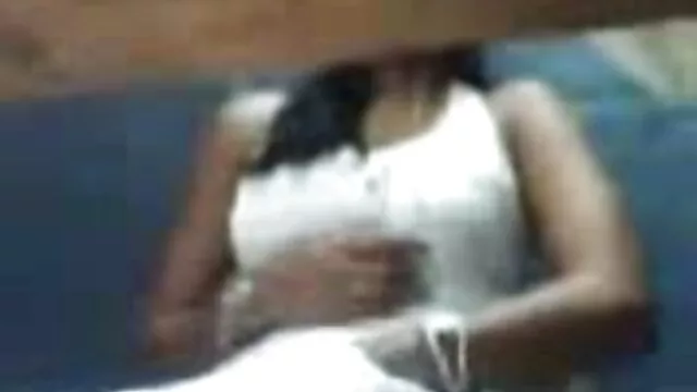 Giapponese ragazza succhia duro un grosso cazzo fino a tonsille filme erotice fara intrerupere e rigurgita spessa saliva