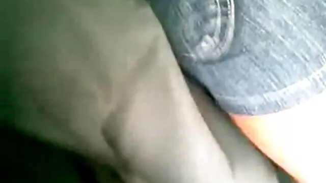 Calda ragazza si fa una sega film erotic online gratis con i piedi e scopata nel culo