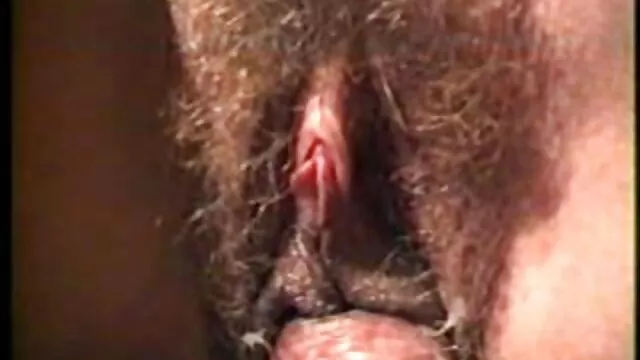 BDSM Master ruvida borchie legato slave in gabbia vezi filme xxx