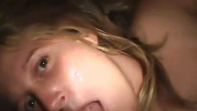 Bei capelli castani Leccare il ragazzo ano e masturbarsi il tata asi fute fica suo cazzo